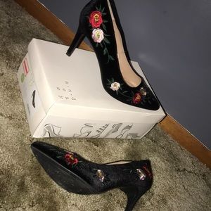 Floral print heels